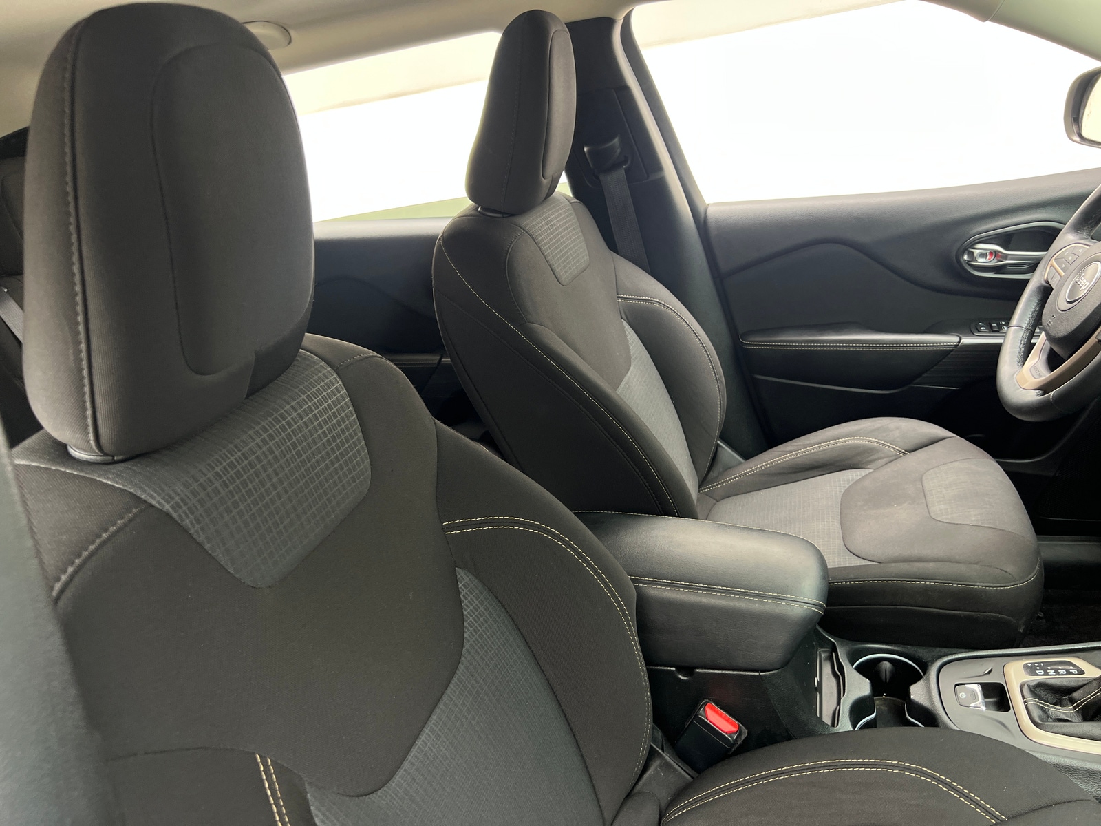 Thumbnail: 2016 Jeep Cherokee - 2