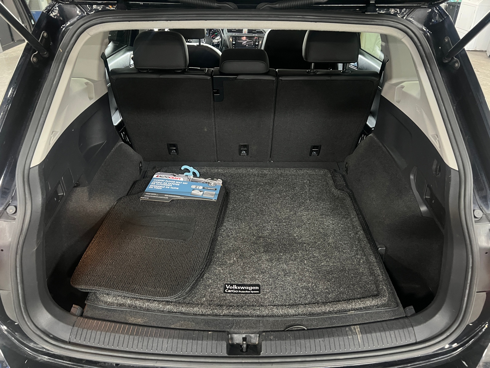 Thumbnail: 2018 Volkswagen Tiguan - 6