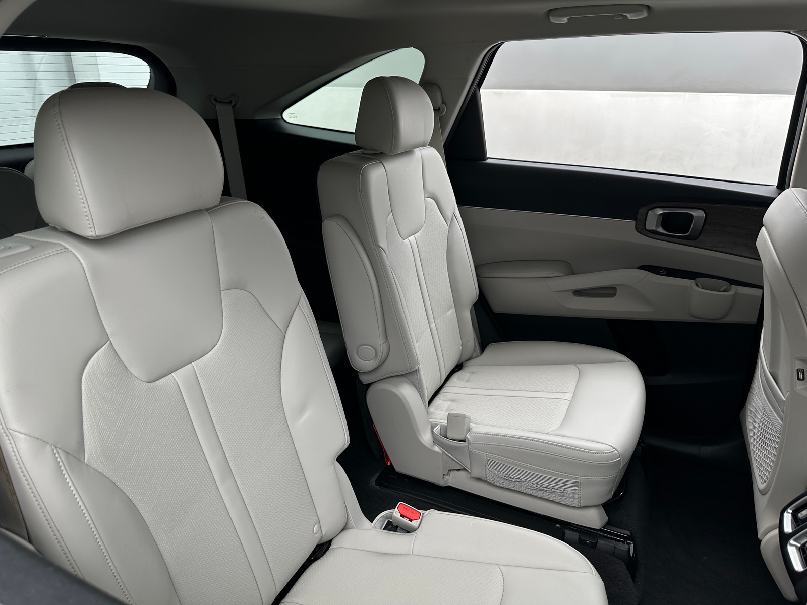 Thumbnail: 2023 Kia Sorento - 5