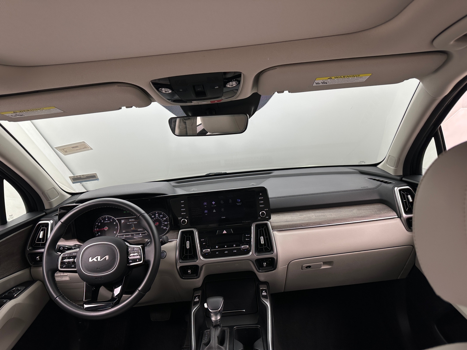 Thumbnail: 2023 Kia Sorento - 2