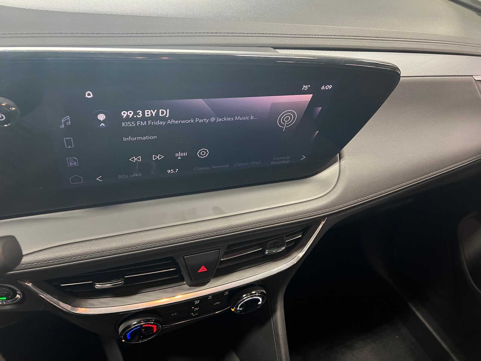 Thumbnail: 2025 Buick Encore GX - 3