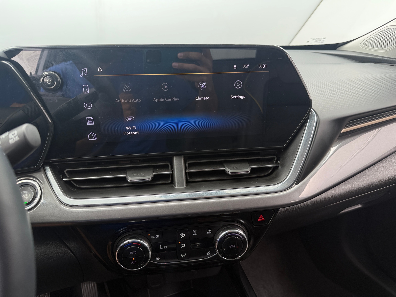 Thumbnail: 2025 Chevrolet Trax - 3