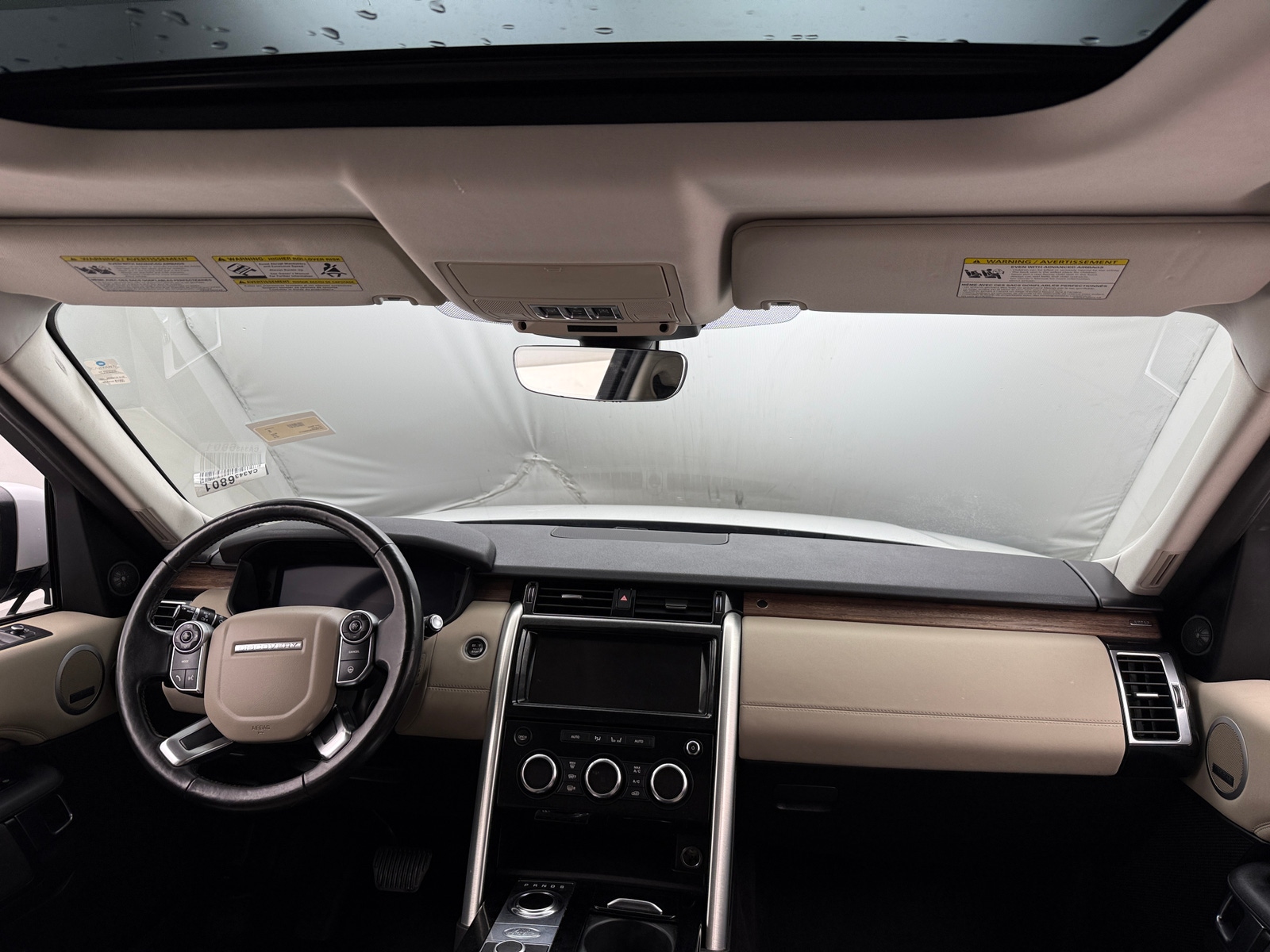 Thumbnail: 2018 Land Rover Discovery - 2