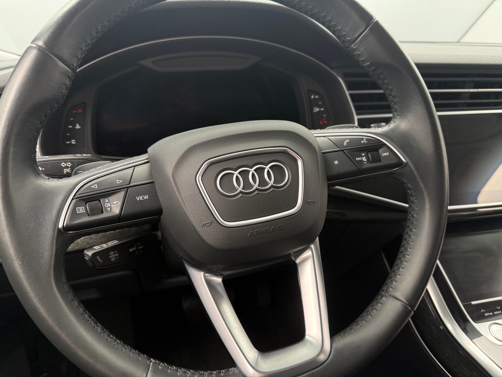 Thumbnail: 2020 Audi Q7 - 4