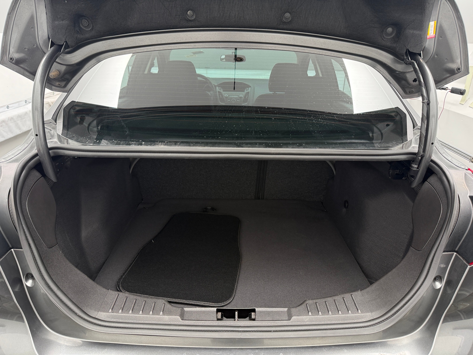 Thumbnail: 2018 Ford Focus - 7