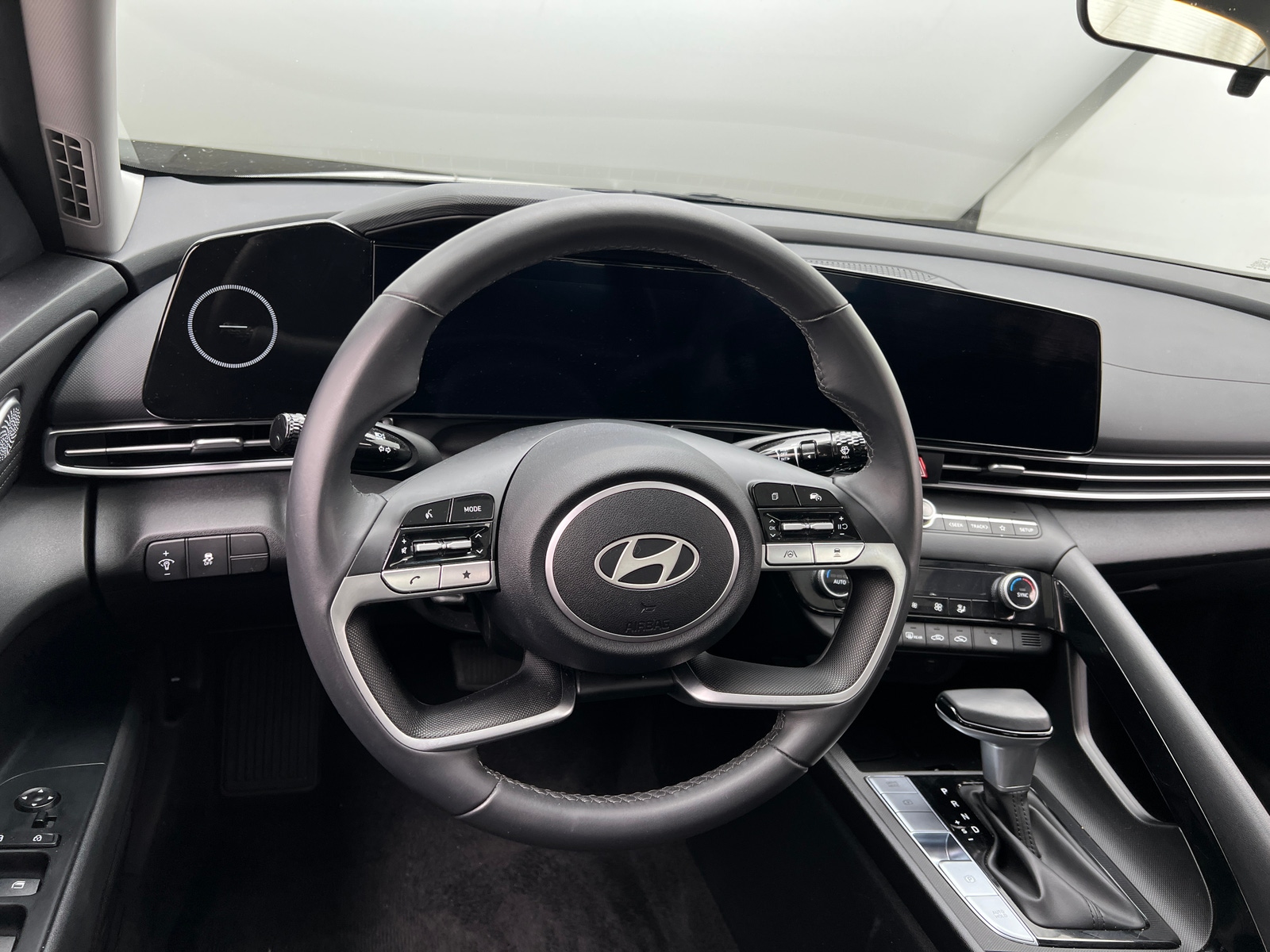 Thumbnail: 2025 Hyundai Elantra - 5