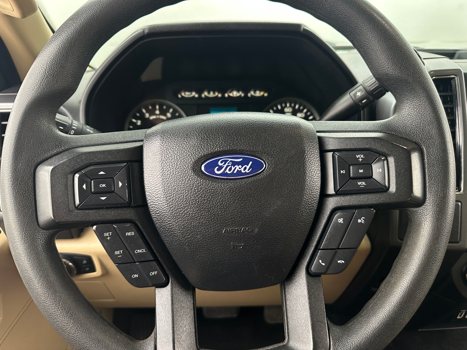 Thumbnail: 2019 Ford Econoline - 5