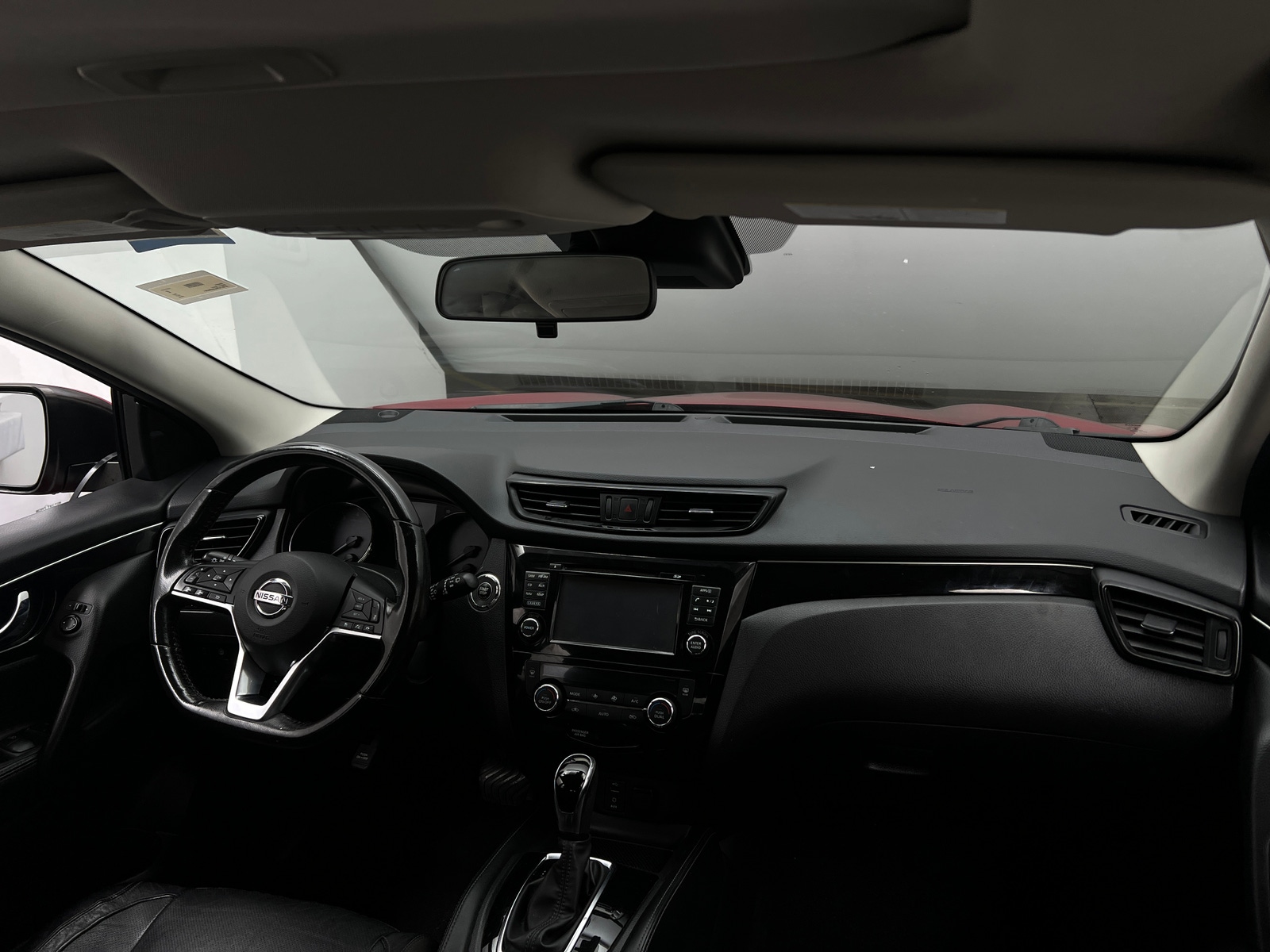 Thumbnail: 2018 Nissan Rogue Sport - 2