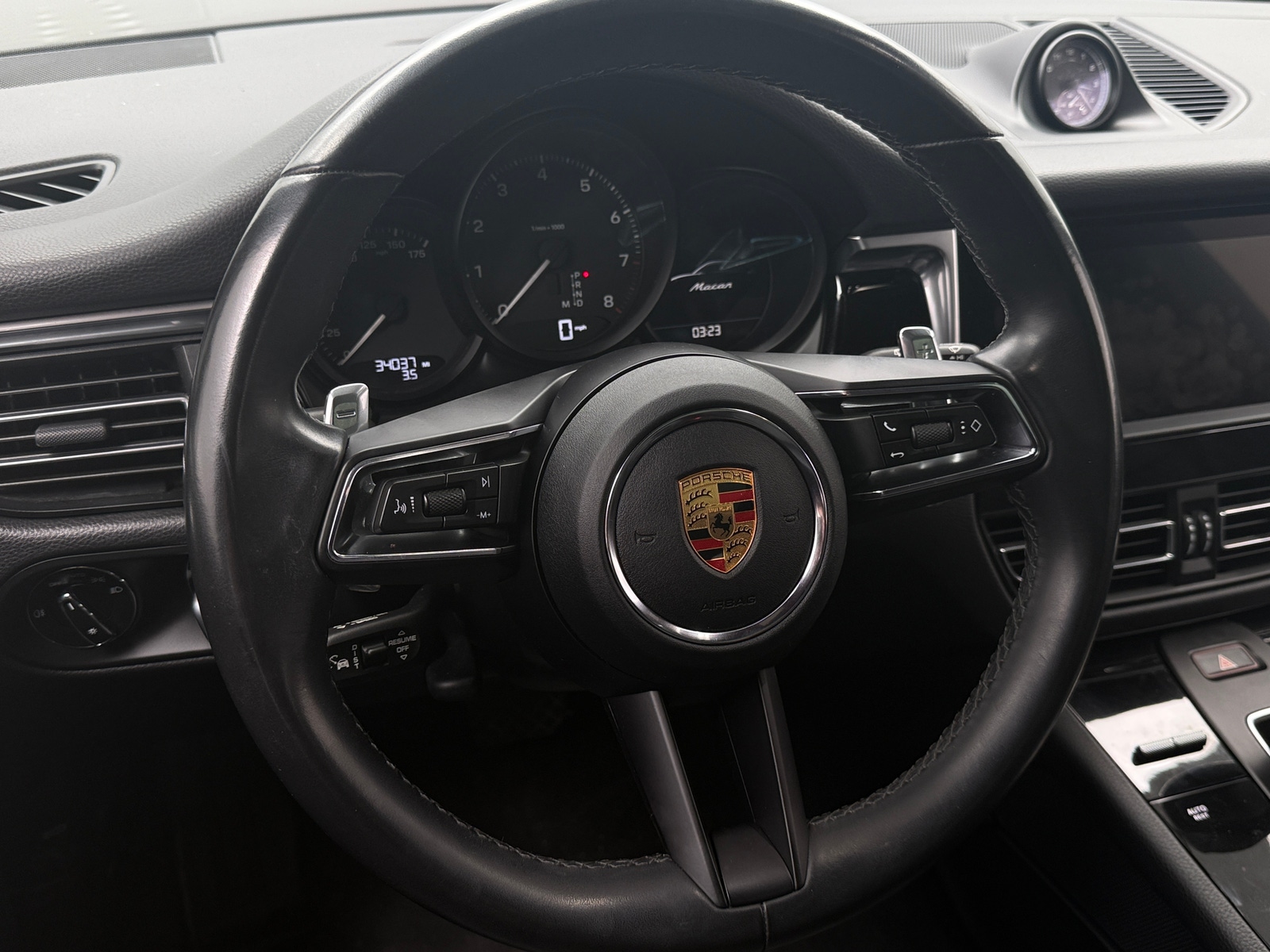 Thumbnail: 2023 Porsche Macan - 4