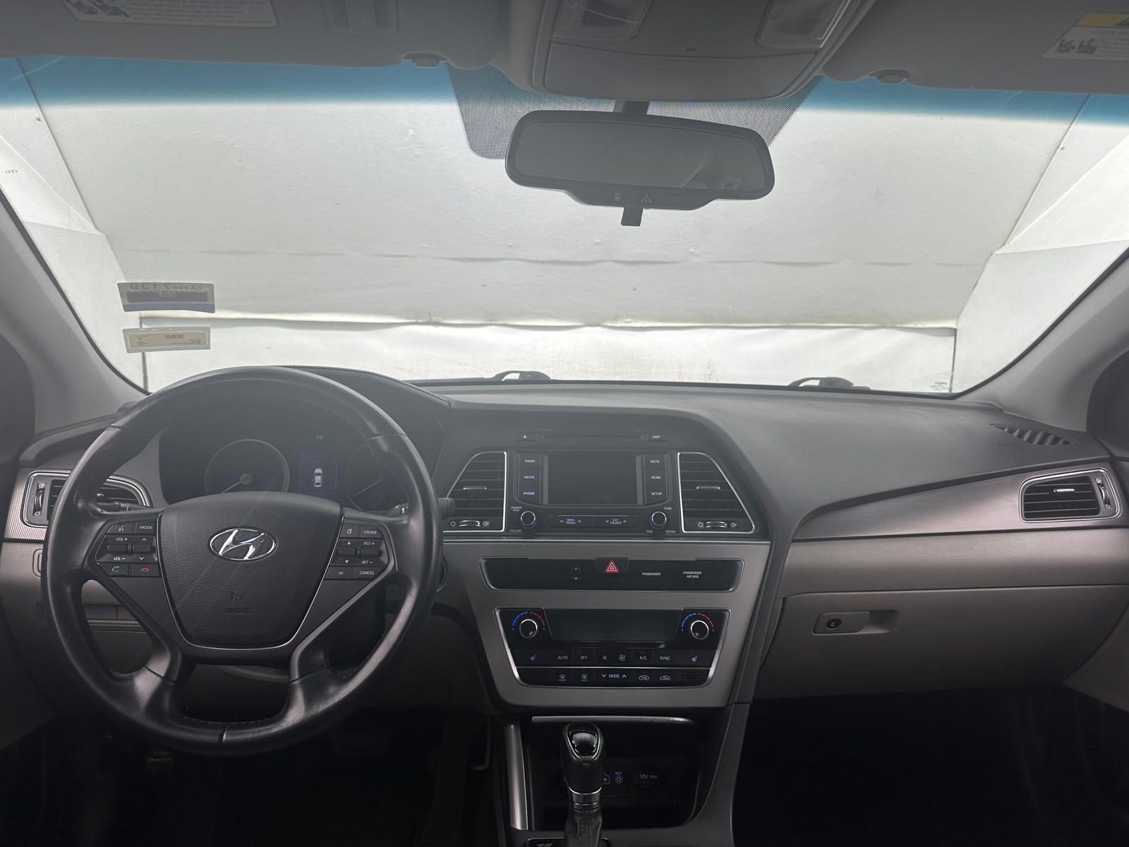 Thumbnail: 2015 Hyundai Sonata - 3