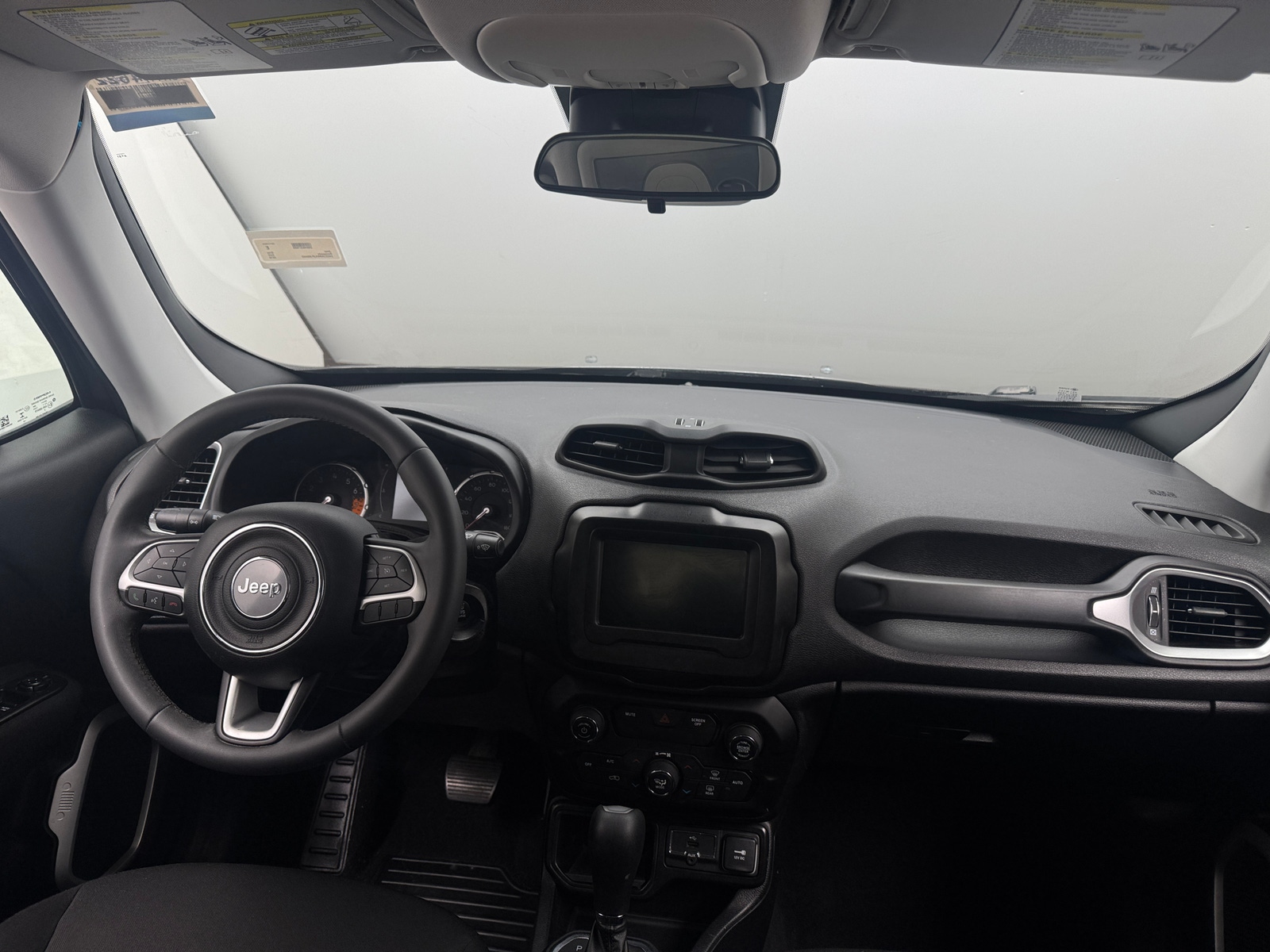 Thumbnail: 2018 Jeep Renegade - 3