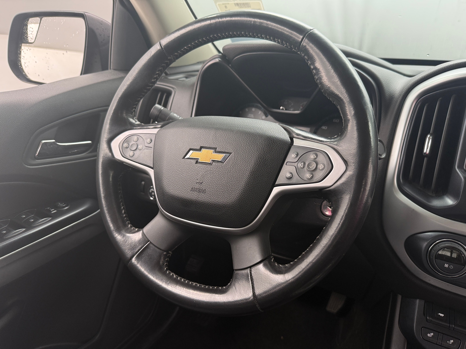 Thumbnail: 2017 Chevrolet Colorado - 4