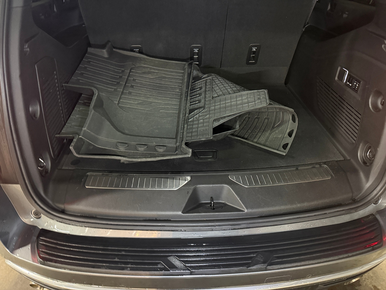 Thumbnail: 2021 GMC Yukon XL - 6