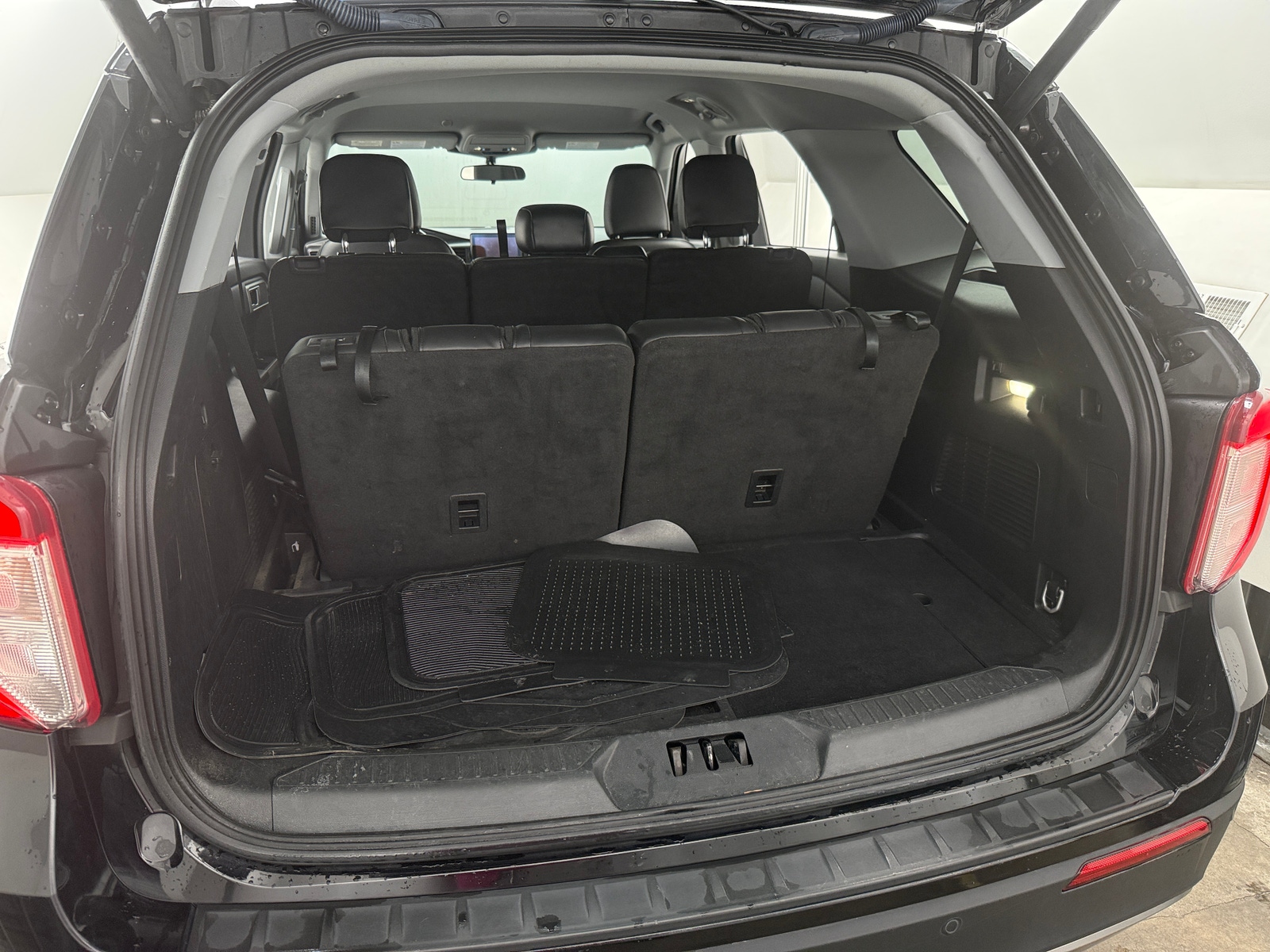 Thumbnail: 2023 Ford Explorer - 6