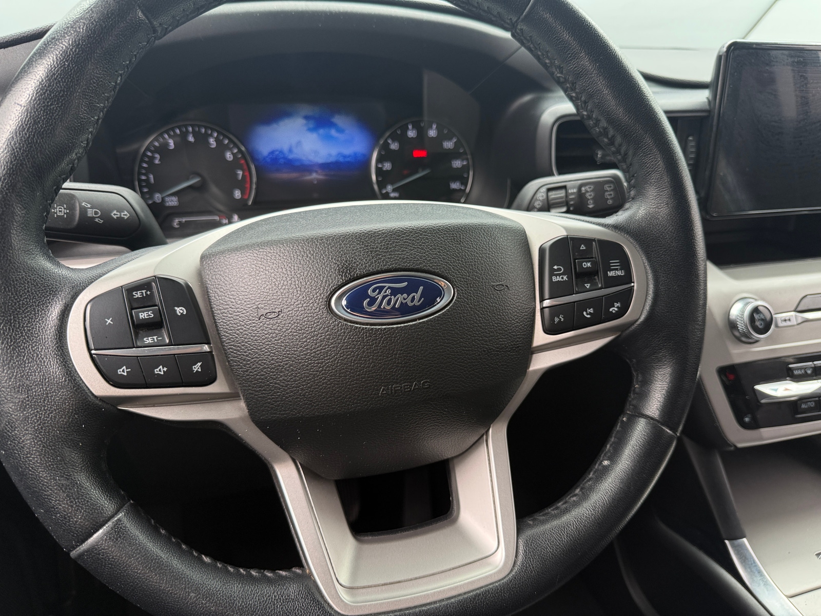 Thumbnail: 2023 Ford Explorer - 4