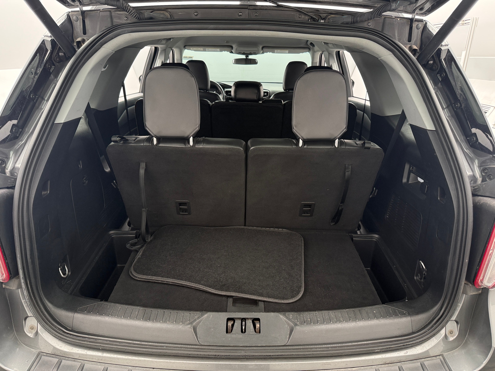 Thumbnail: 2023 Ford Explorer - 6