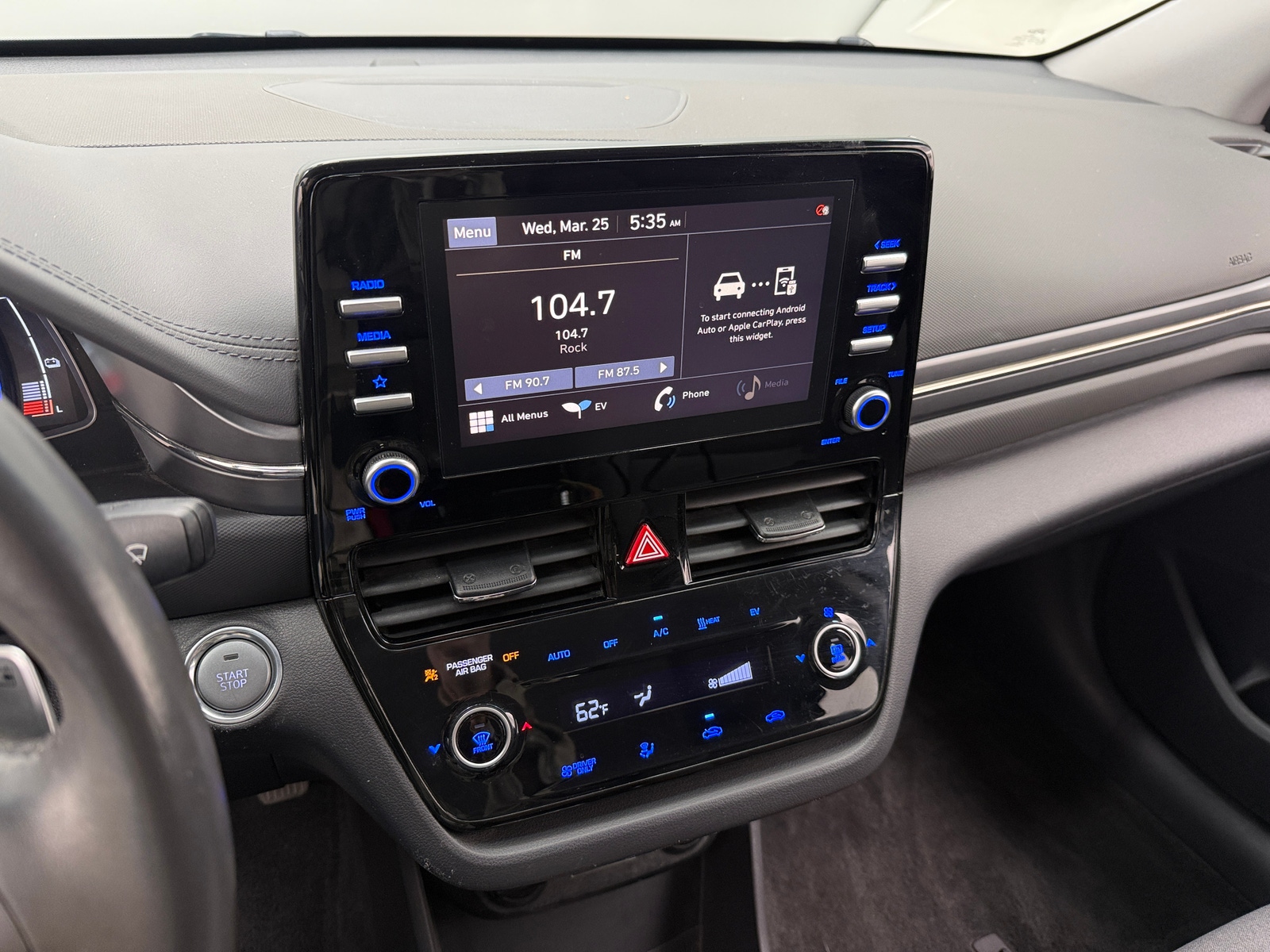 Thumbnail: 2021 Hyundai Ioniq - 4