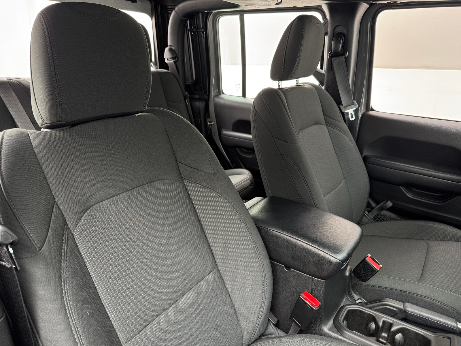 Thumbnail: 2023 Jeep Gladiator - 2