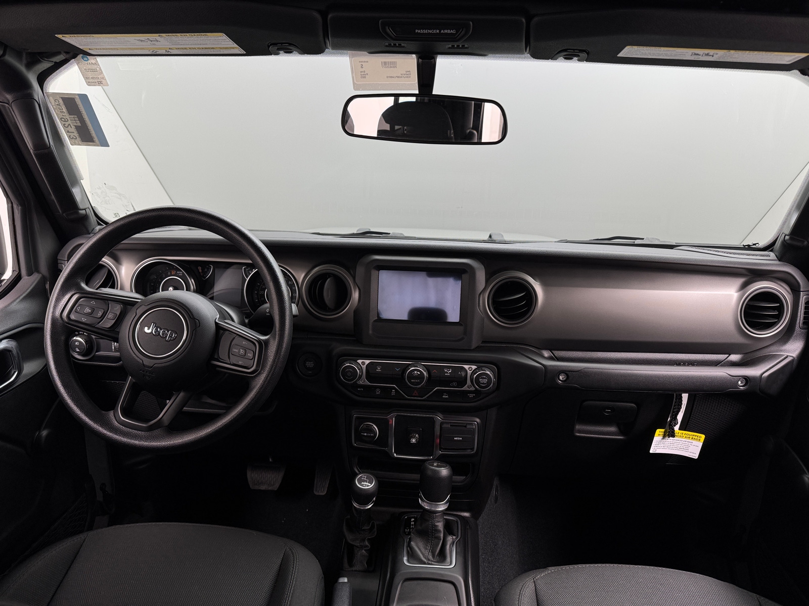 Thumbnail: 2023 Jeep Gladiator - 3