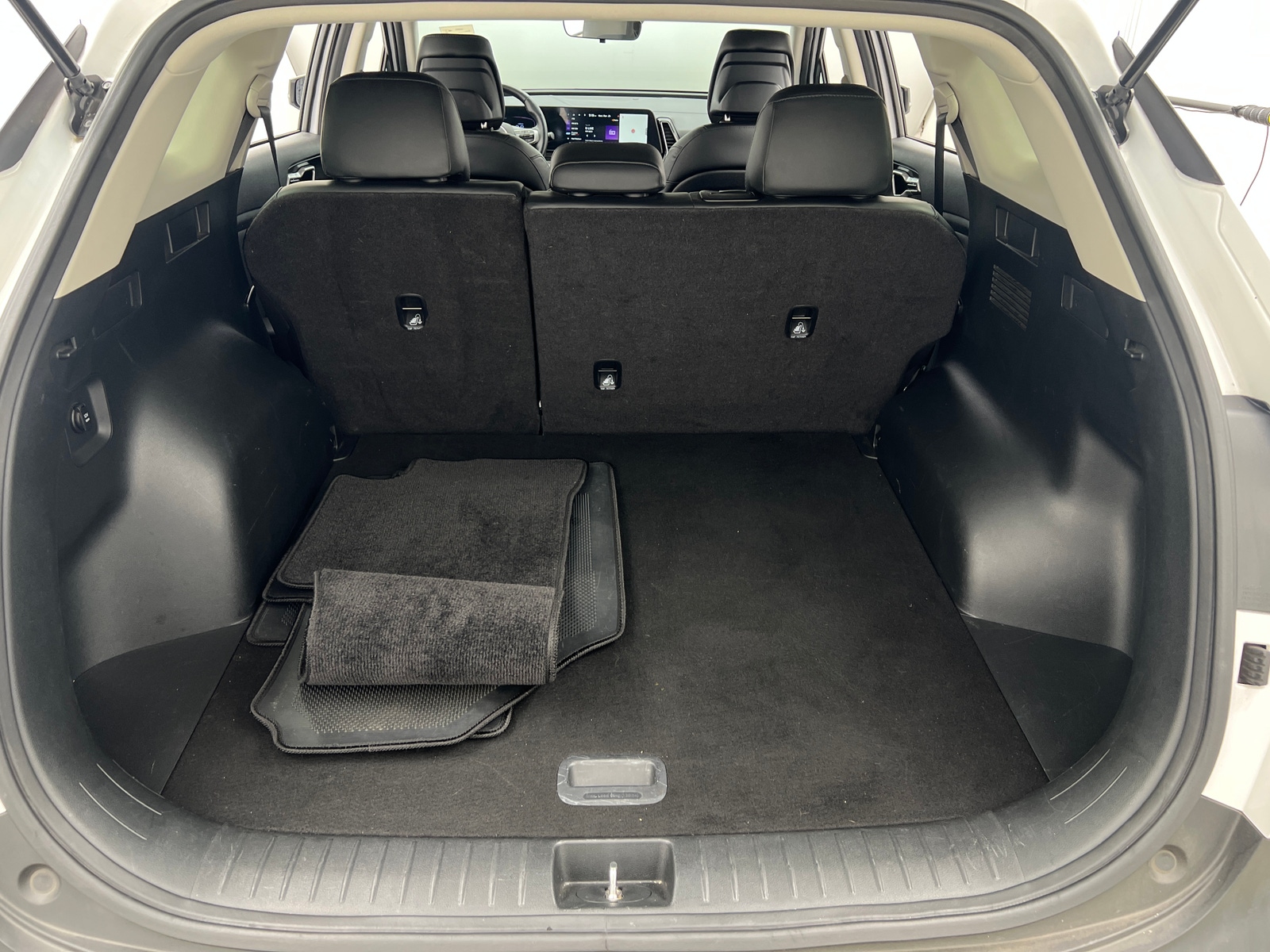 Thumbnail: 2023 Kia Sportage - 6