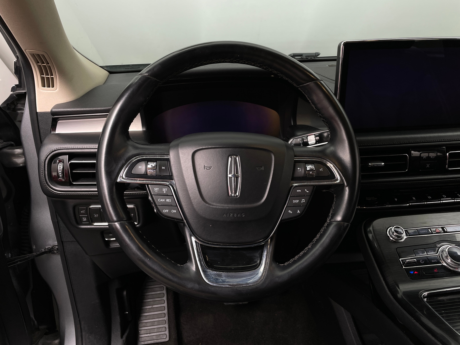 Thumbnail: 2021 Lincoln Nautilus - 4