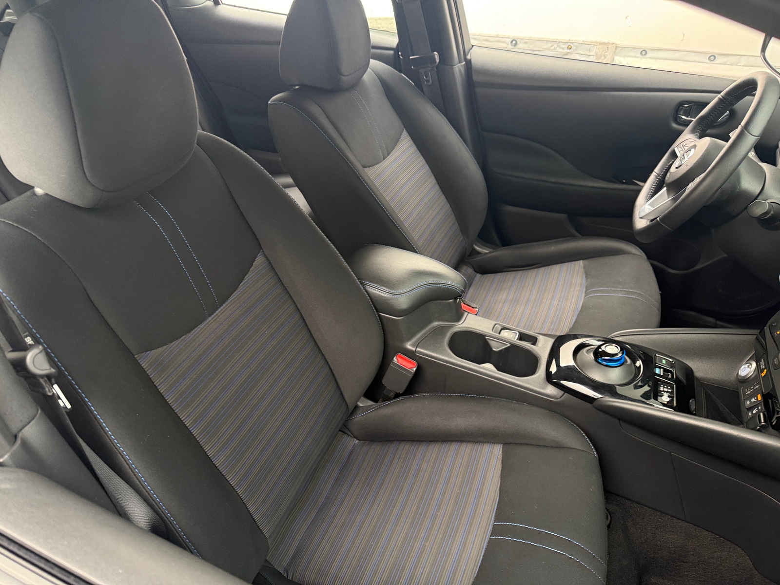 Thumbnail: 2022 Nissan Leaf - 2