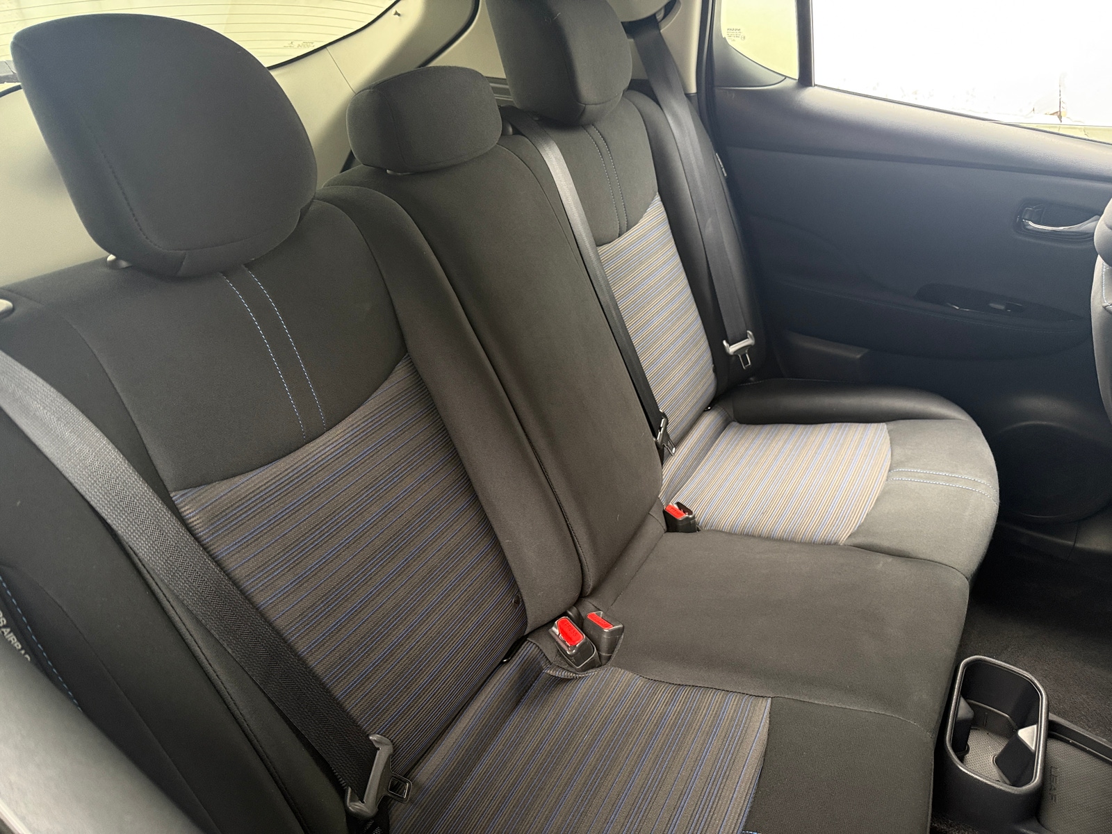 Thumbnail: 2022 Nissan Leaf - 6