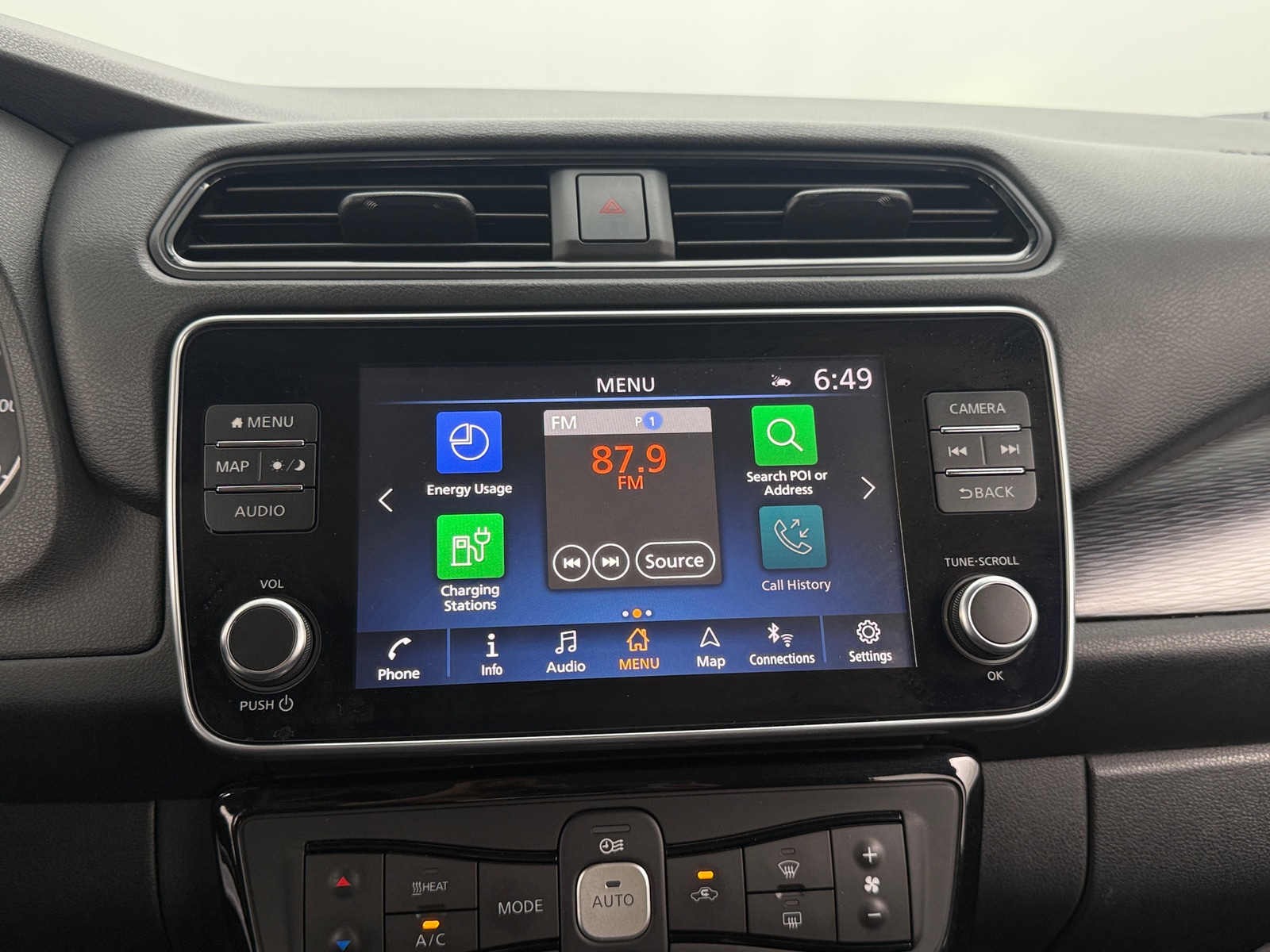 Thumbnail: 2022 Nissan Leaf - 4