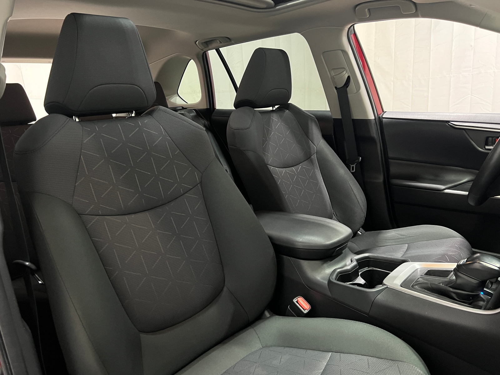 Thumbnail: 2020 Toyota RAV4 - 2