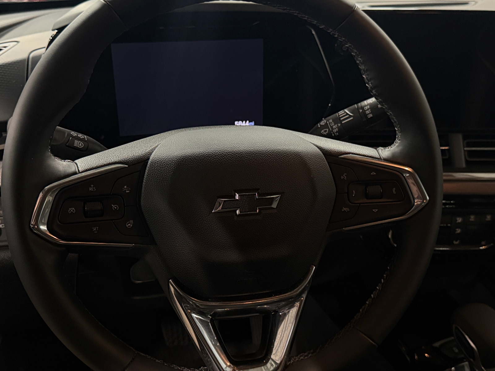 Thumbnail: 2025 Chevrolet Trax - 4