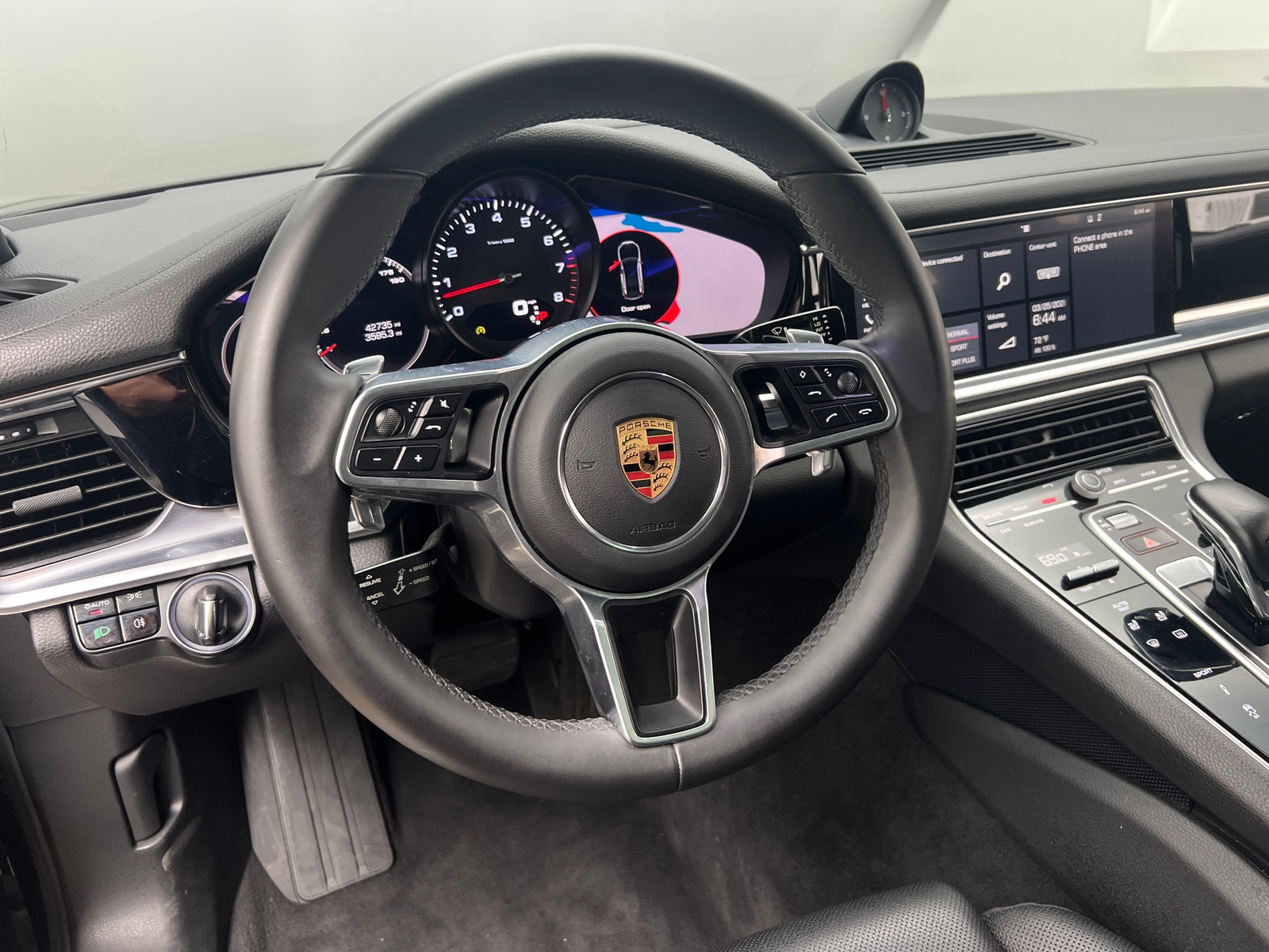 Thumbnail: 2018 Porsche Panamera - 4