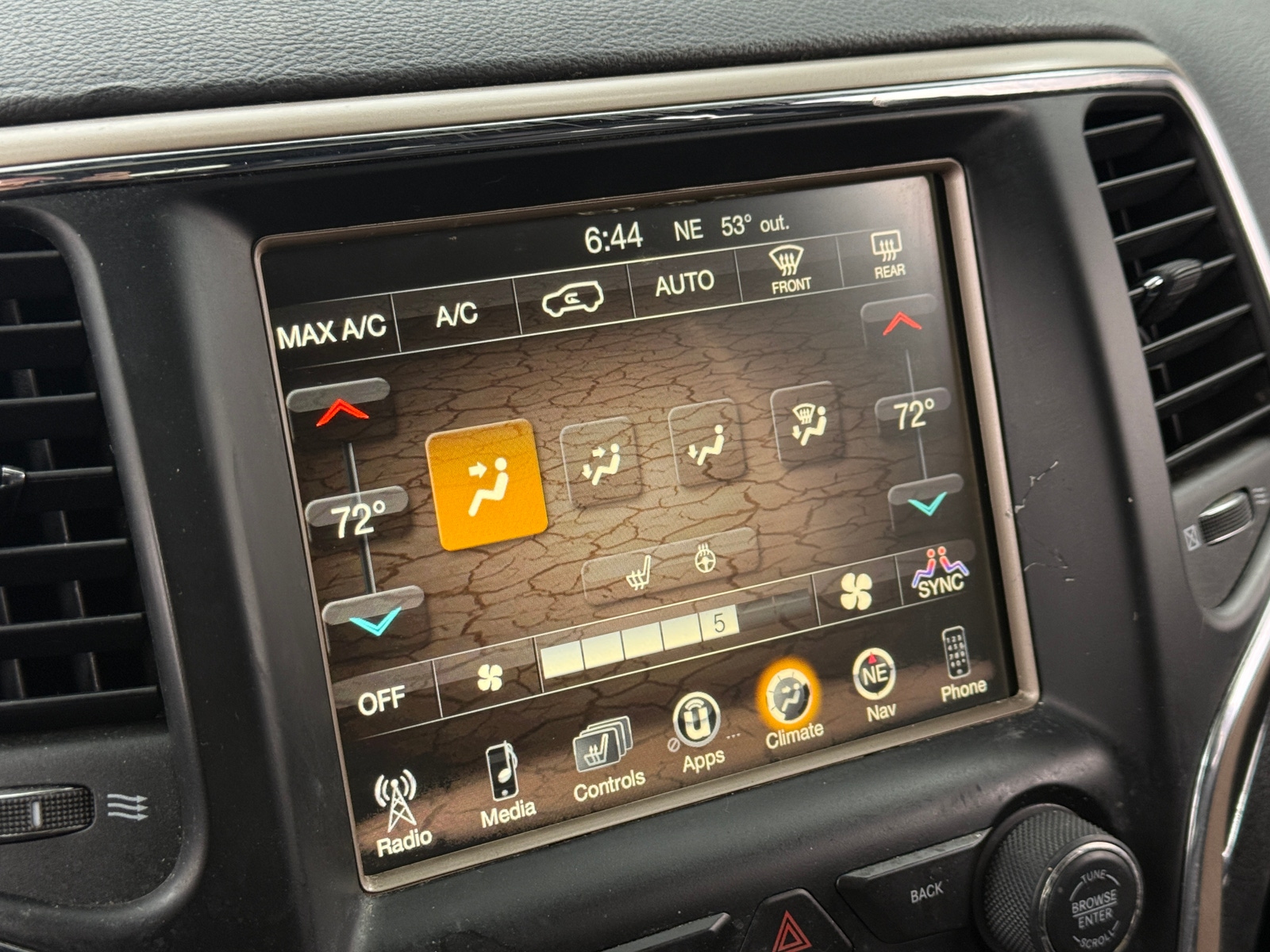 Thumbnail: 2017 Jeep Grand Cherokee - 3