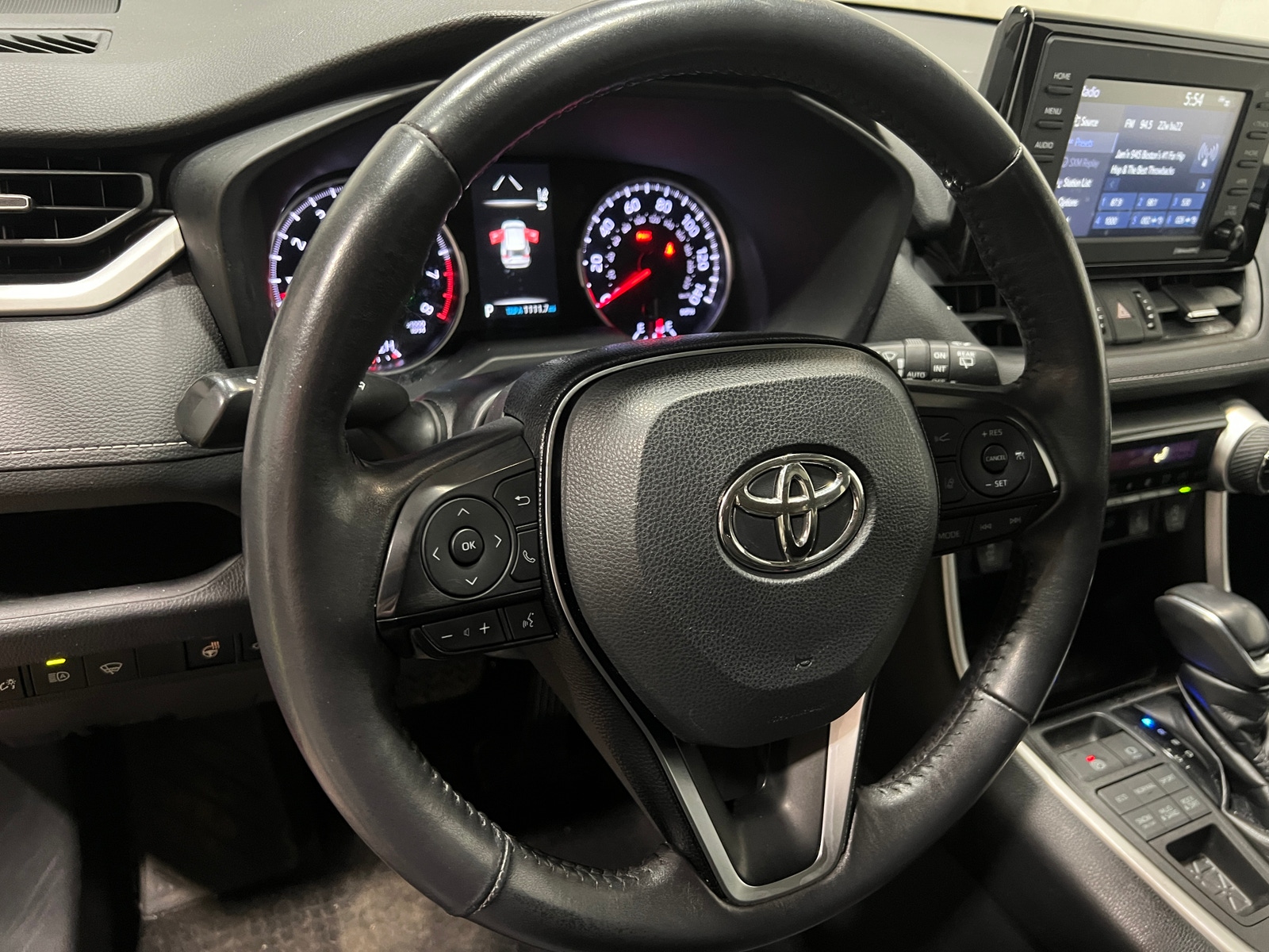 Thumbnail: 2021 Toyota RAV4 - 4