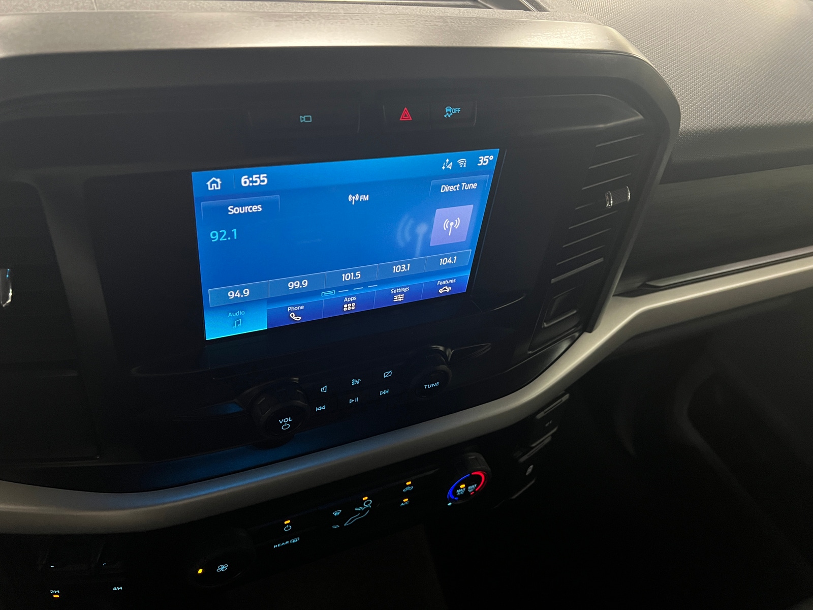 Thumbnail: 2022 Ford Econoline - 4