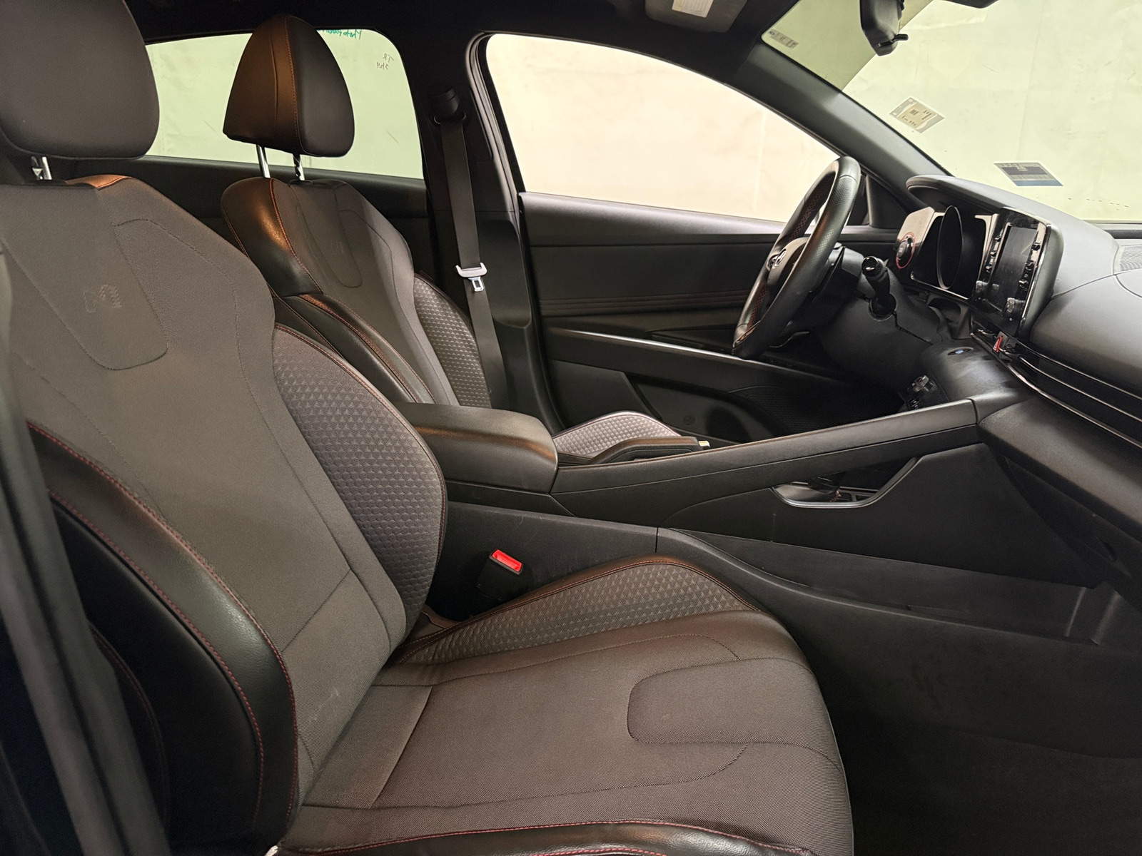 Thumbnail: 2022 Hyundai Elantra - 2