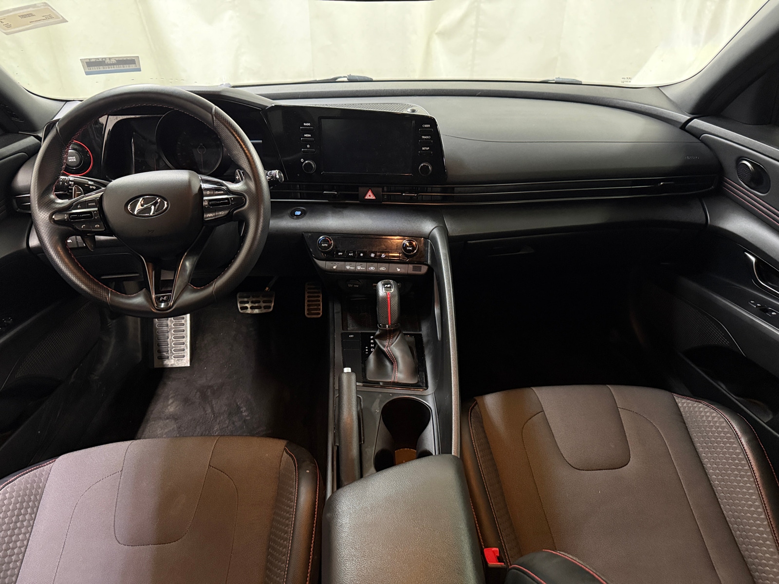 Thumbnail: 2022 Hyundai Elantra - 3