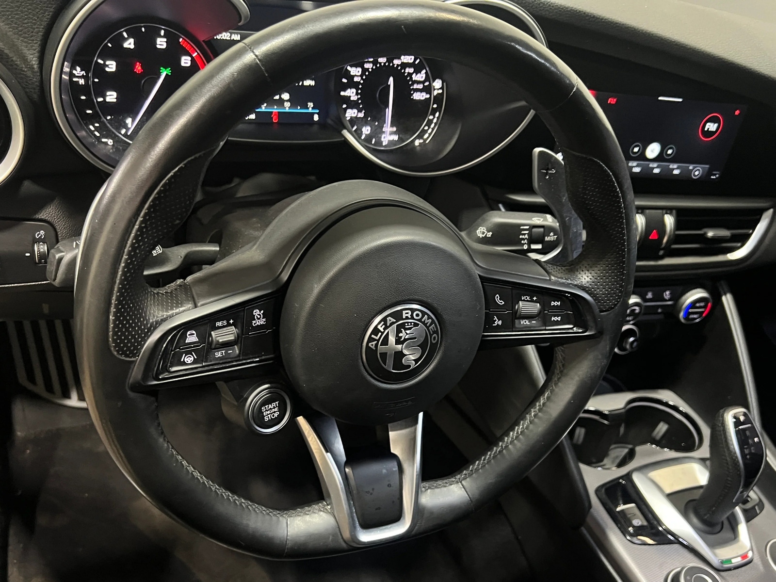 Thumbnail: 2021 Alfa Romeo Giulia - 4