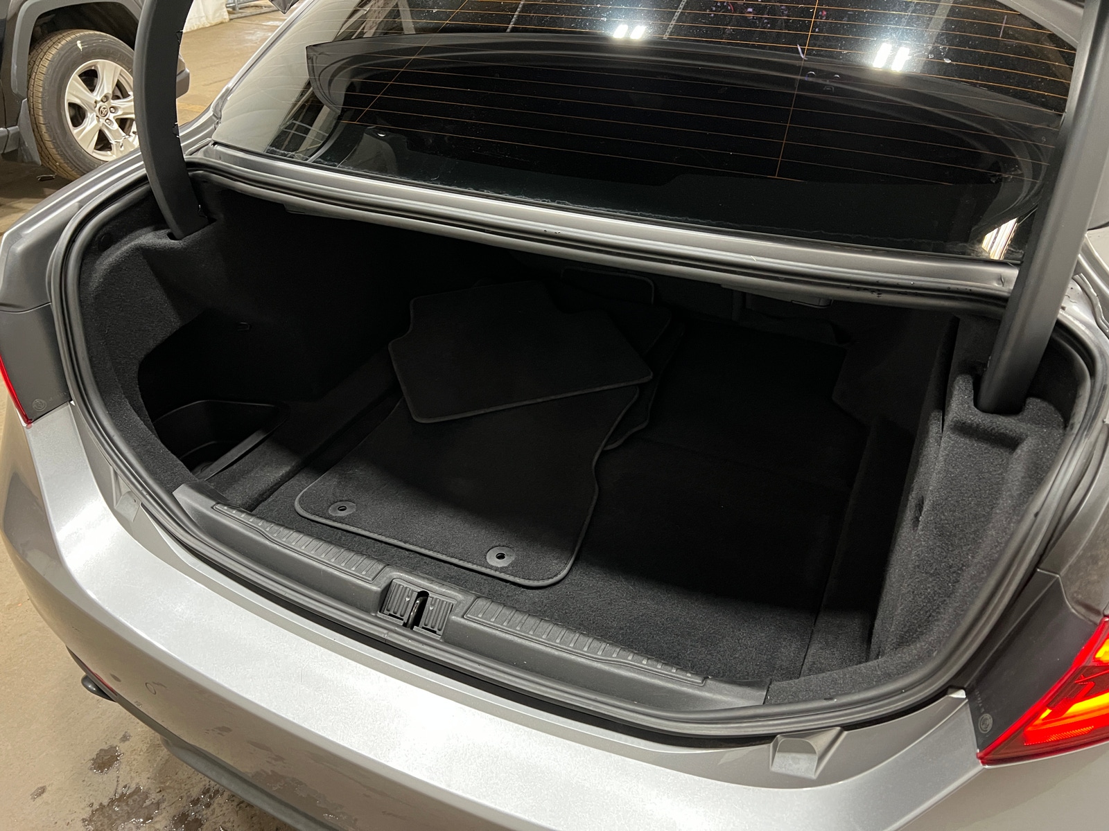 Thumbnail: 2021 Alfa Romeo Giulia - 6