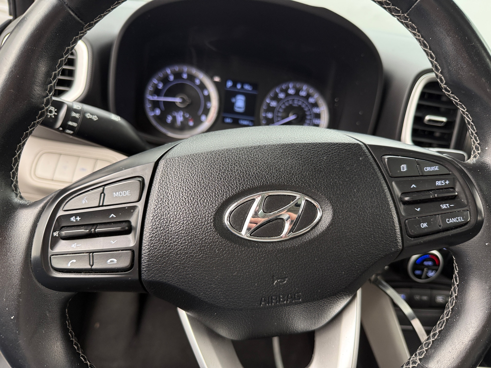 Thumbnail: 2022 Hyundai Venue - 5