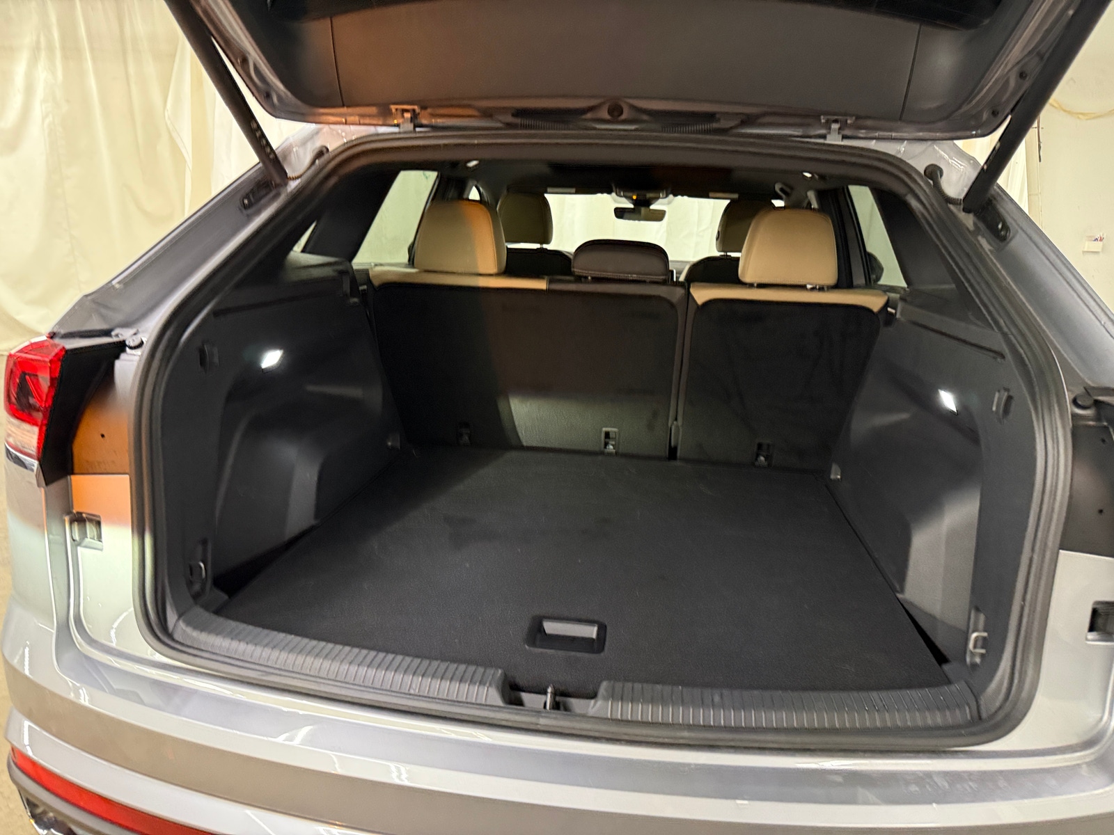 Thumbnail: 2024 Volkswagen Atlas - 6