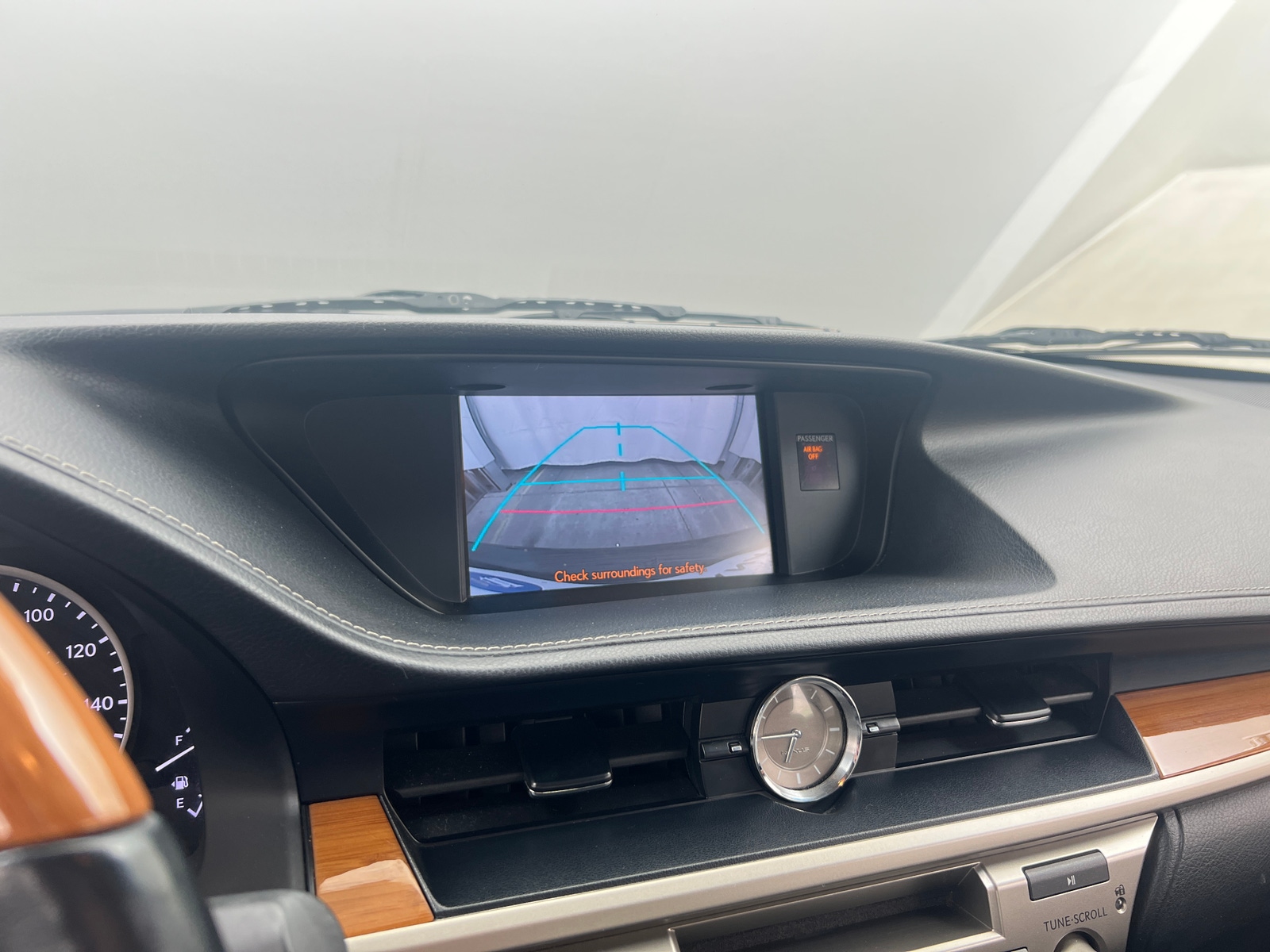 Thumbnail: 2013 Lexus ES - 3