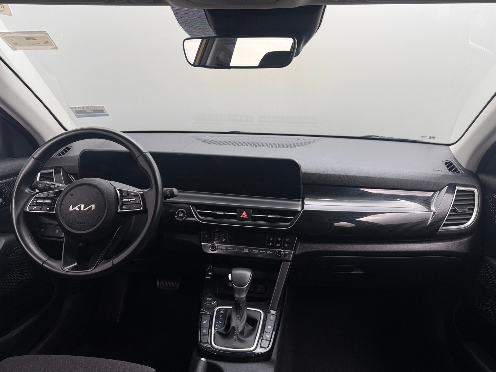 Thumbnail: 2024 Kia Seltos - 3