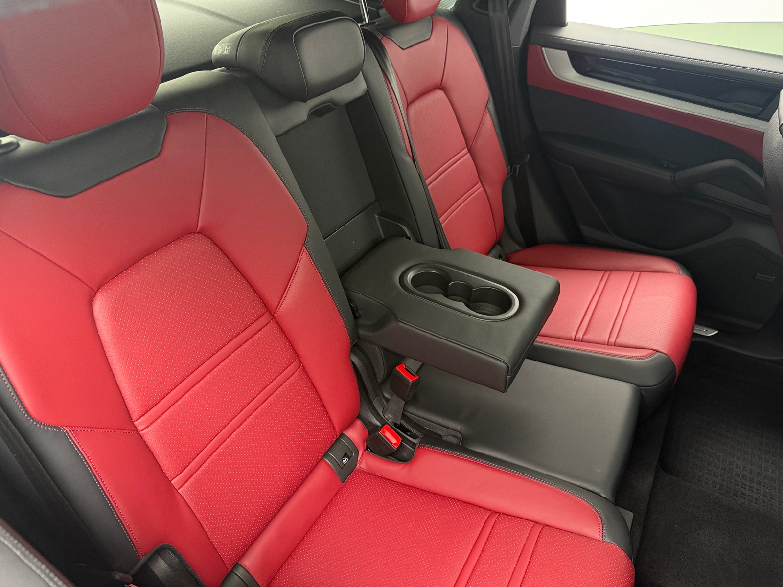 Thumbnail: 2024 Porsche  - 5