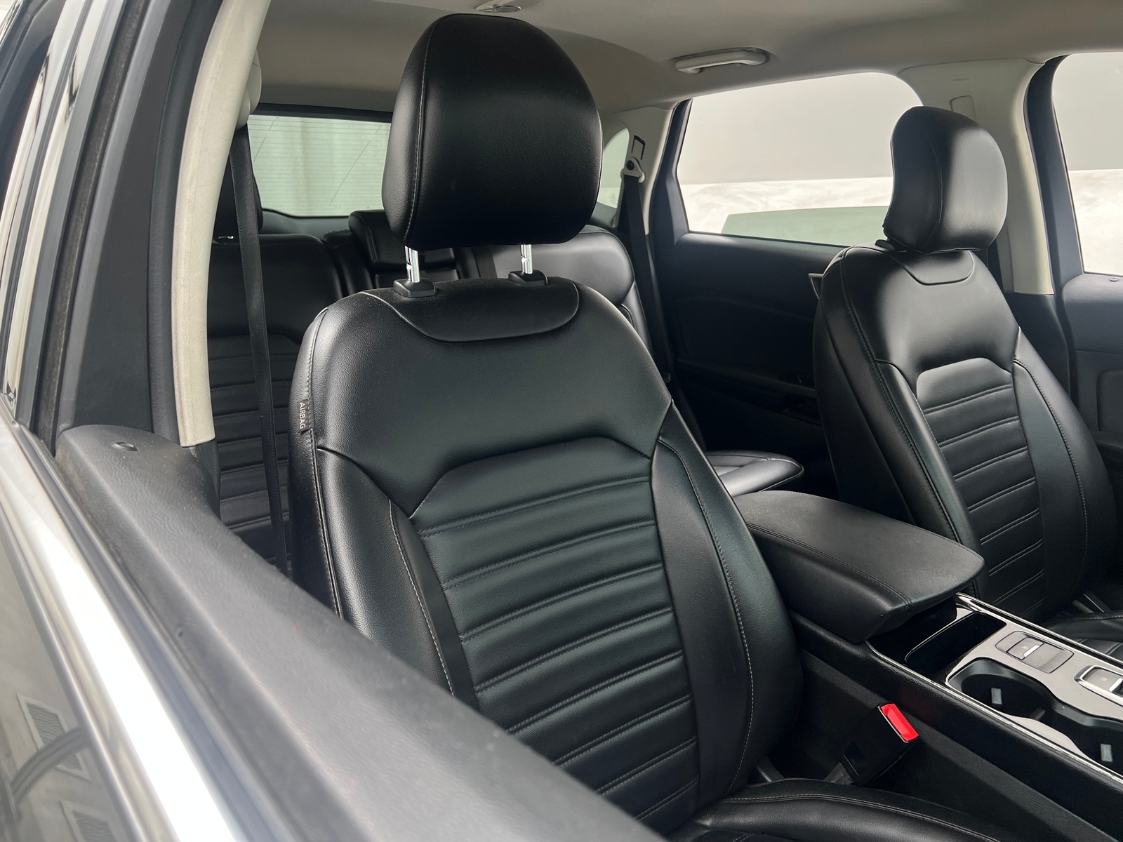 Thumbnail: 2019 Ford Edge - 2