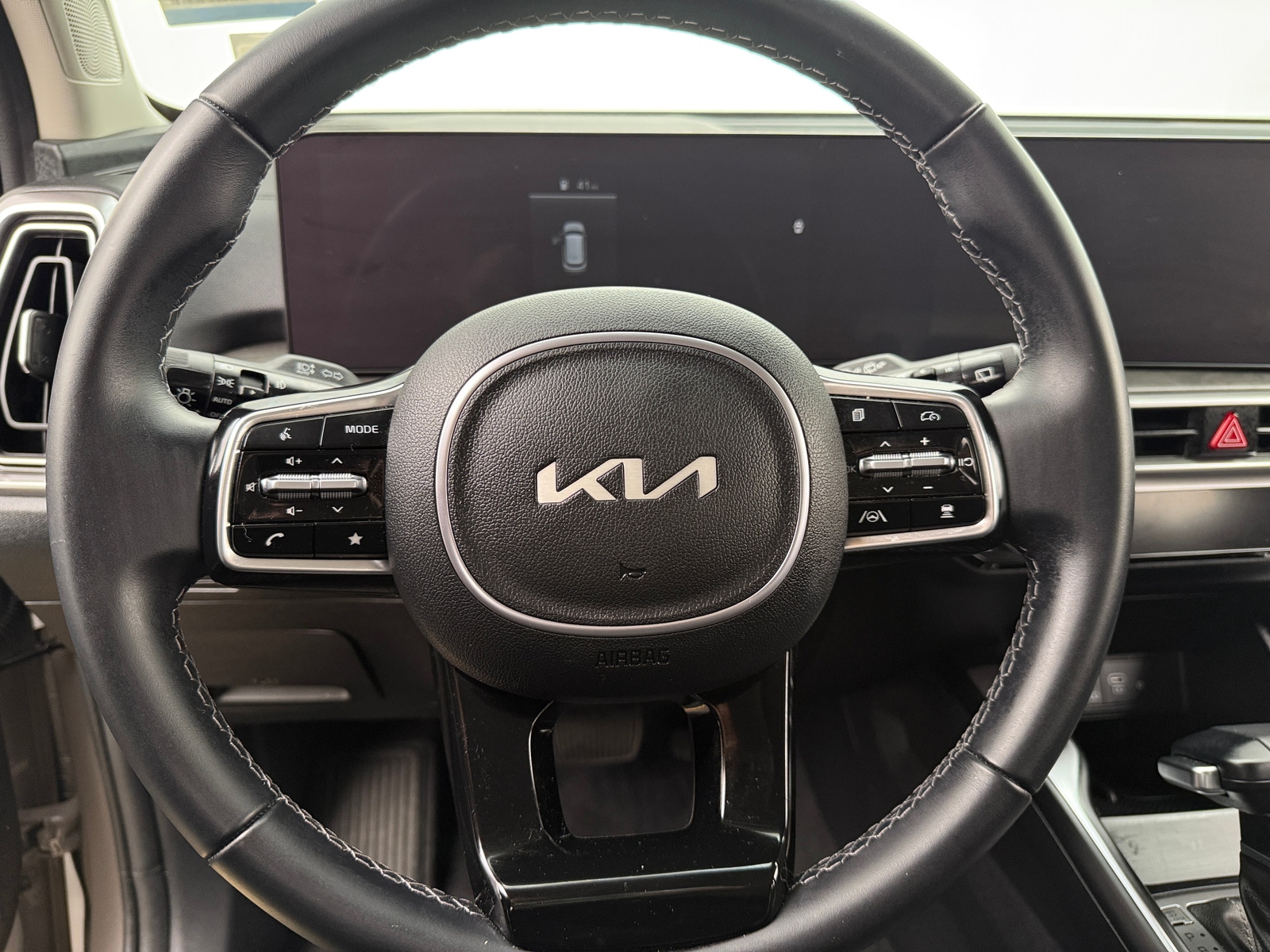 Thumbnail: 2025 Kia Sorento - 4