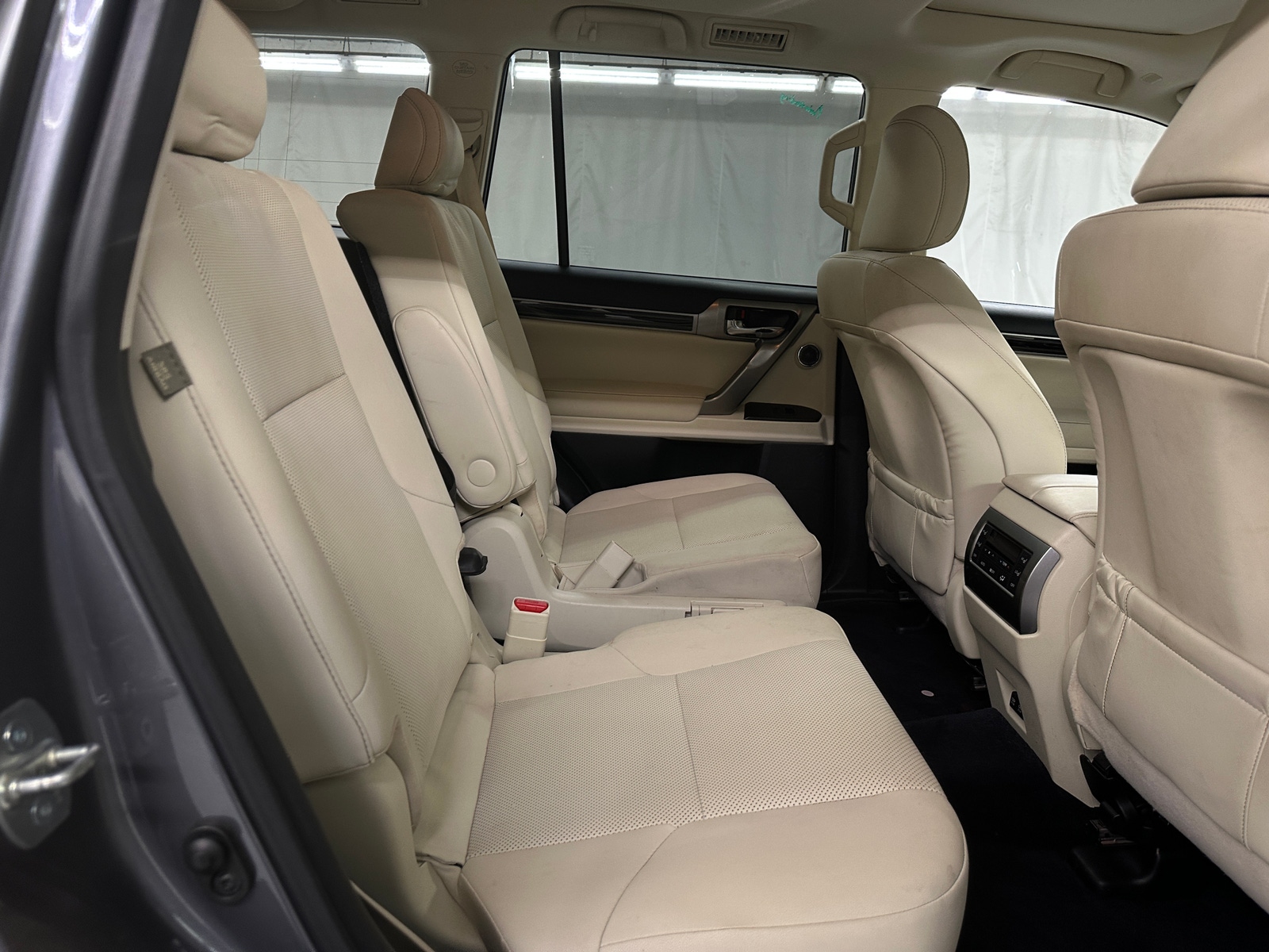 Thumbnail: 2022 Lexus GX - 5