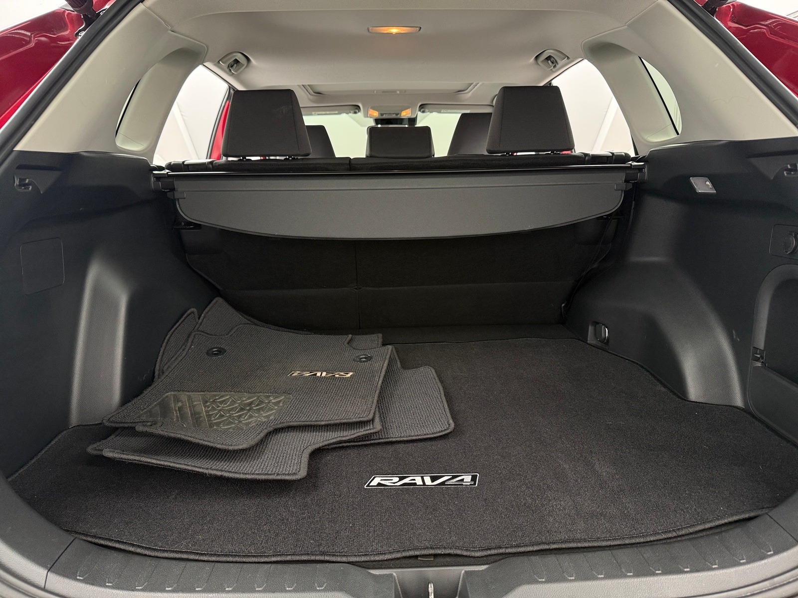 Thumbnail: 2019 Toyota RAV4 - 7