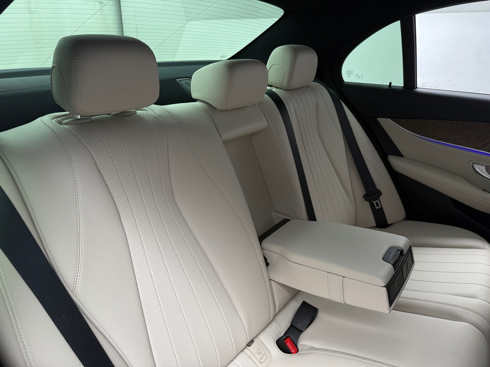 Thumbnail: 2022 Mercedes-Benz E-Class - 5