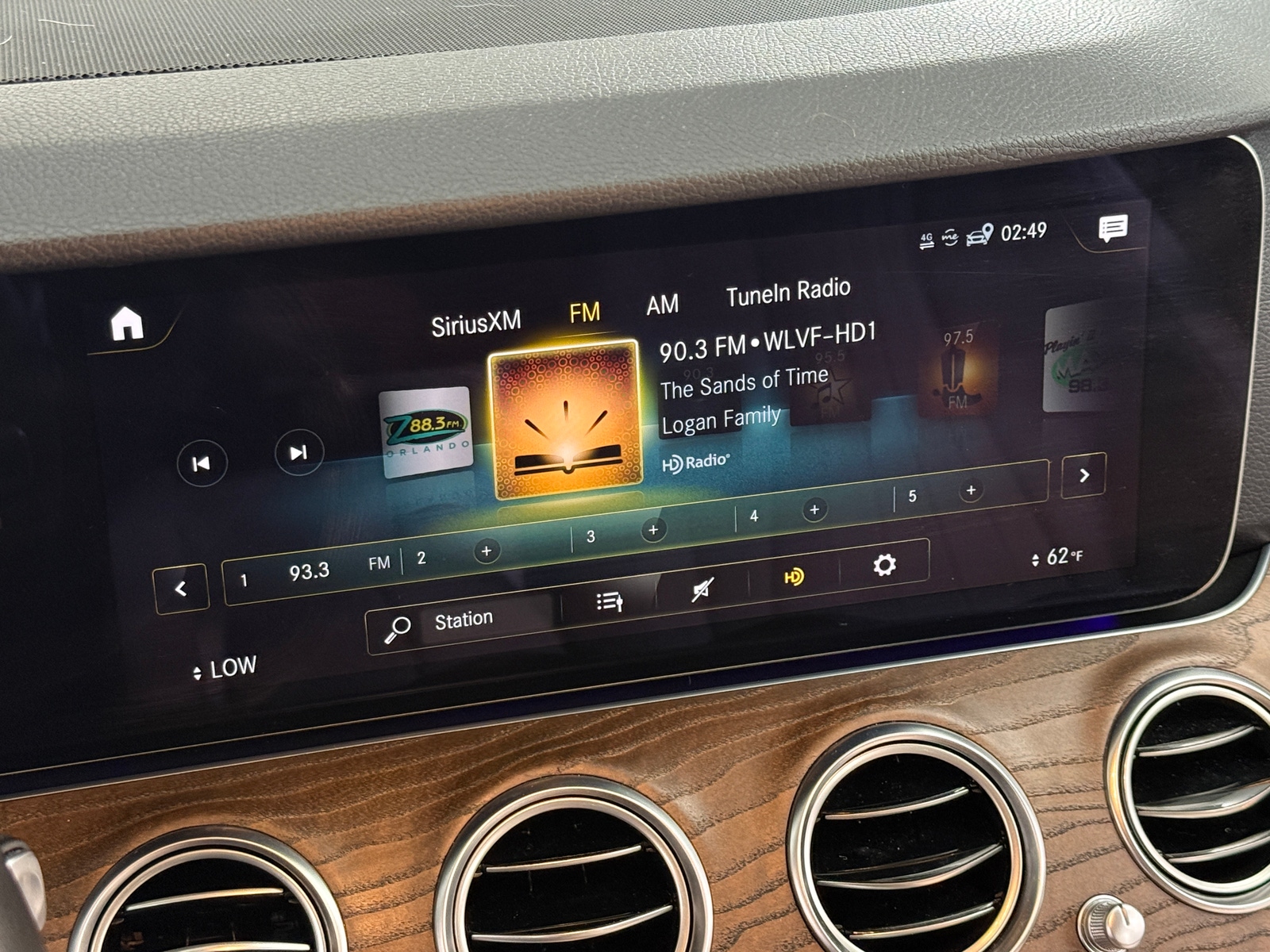 Thumbnail: 2022 Mercedes-Benz E-Class - 3