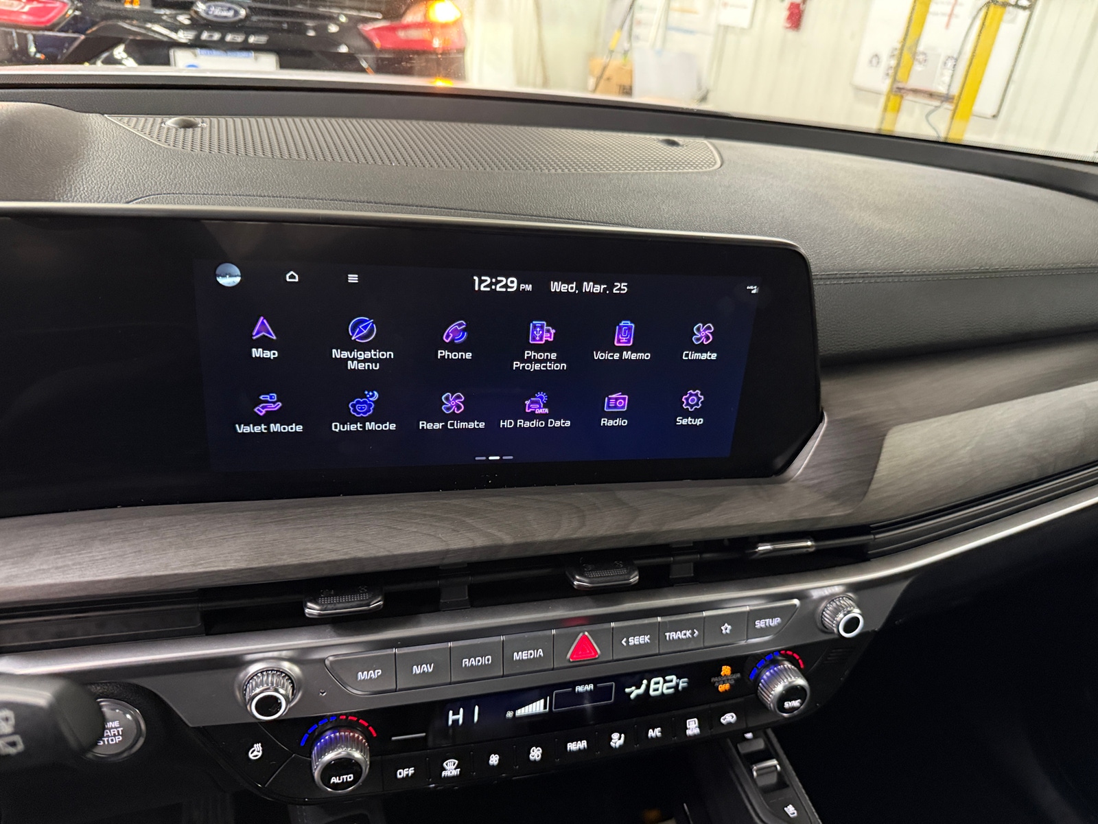 Thumbnail: 2024 Kia Telluride - 3